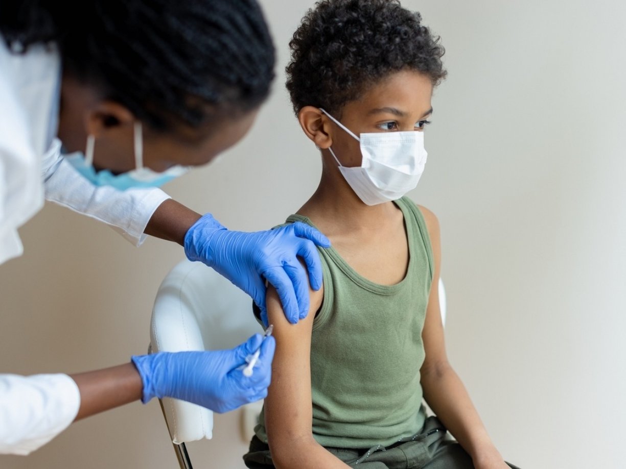 Saúde e Educação promovem campanha de vacinação contra Covid-19 em crianças e adolescentes hoje