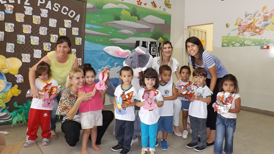 Prefeitura entrega Ovos de Páscoa nas Escolas Municipais